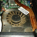 Durch Nikotin und Staub defekter Lüfter